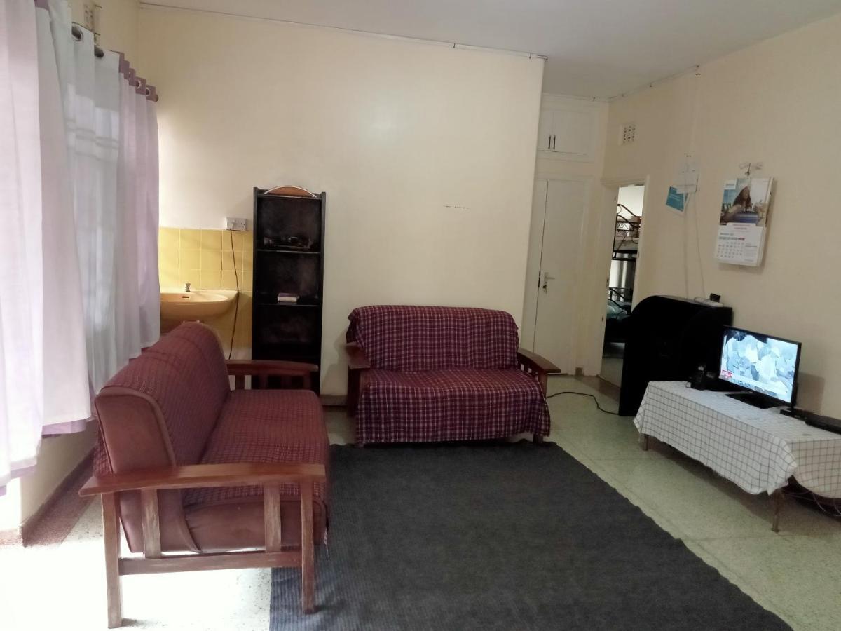 Pinkroses Gardens Hostel Nairobi Bagian luar foto