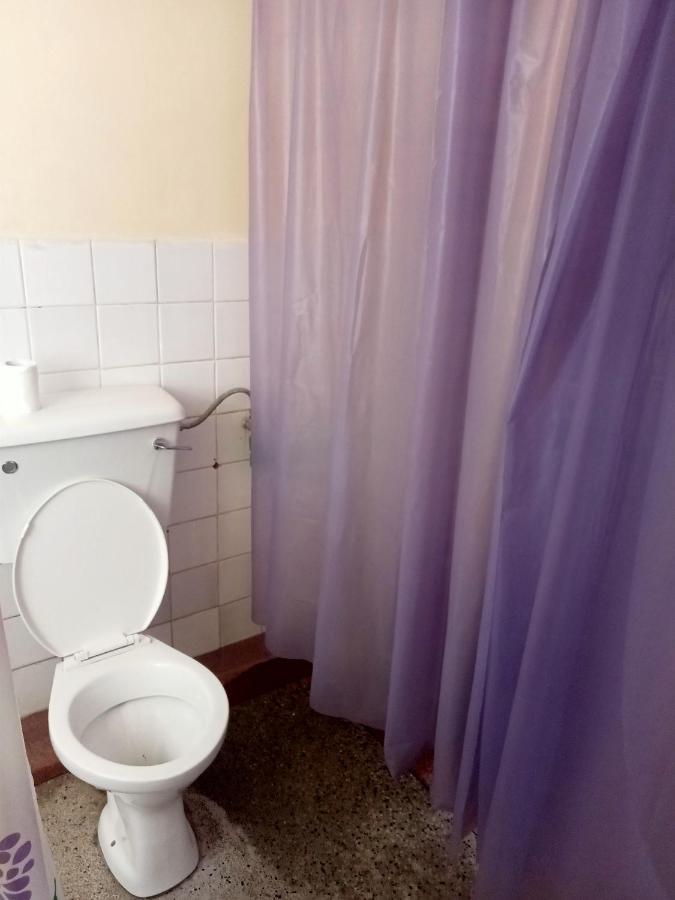 Pinkroses Gardens Hostel Nairobi Bagian luar foto