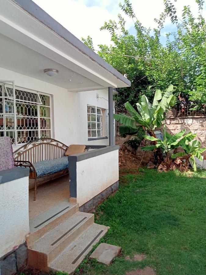 Pinkroses Gardens Hostel Nairobi Bagian luar foto