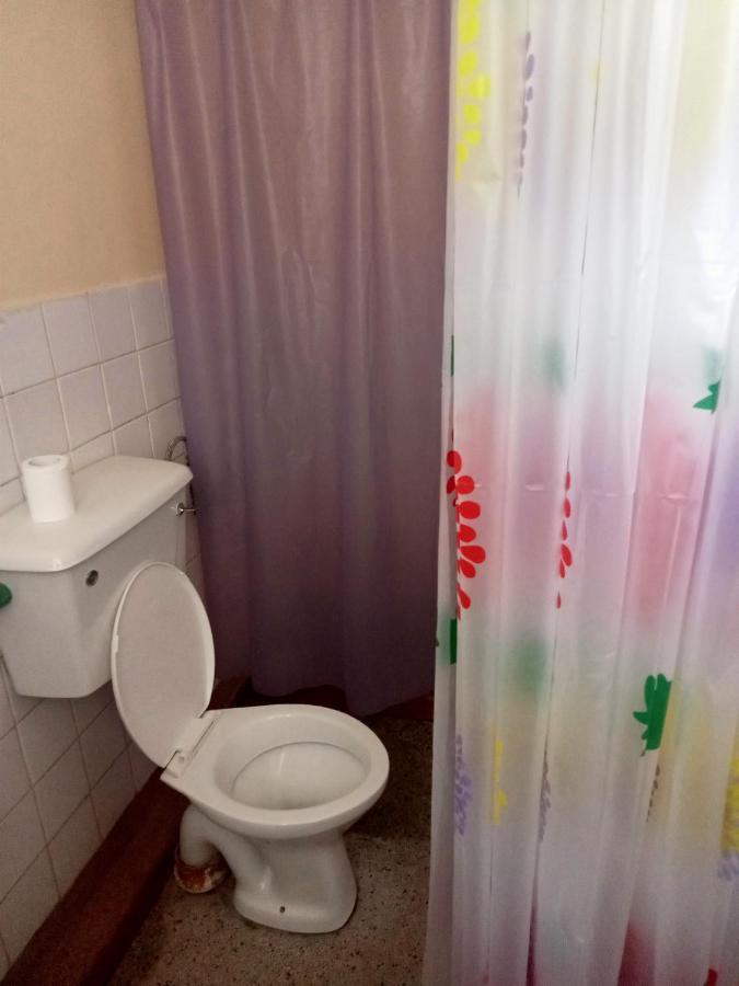 Pinkroses Gardens Hostel Nairobi Bagian luar foto