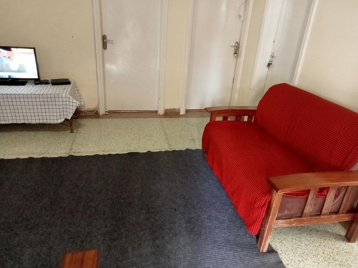 Pinkroses Gardens Hostel Nairobi Bagian luar foto