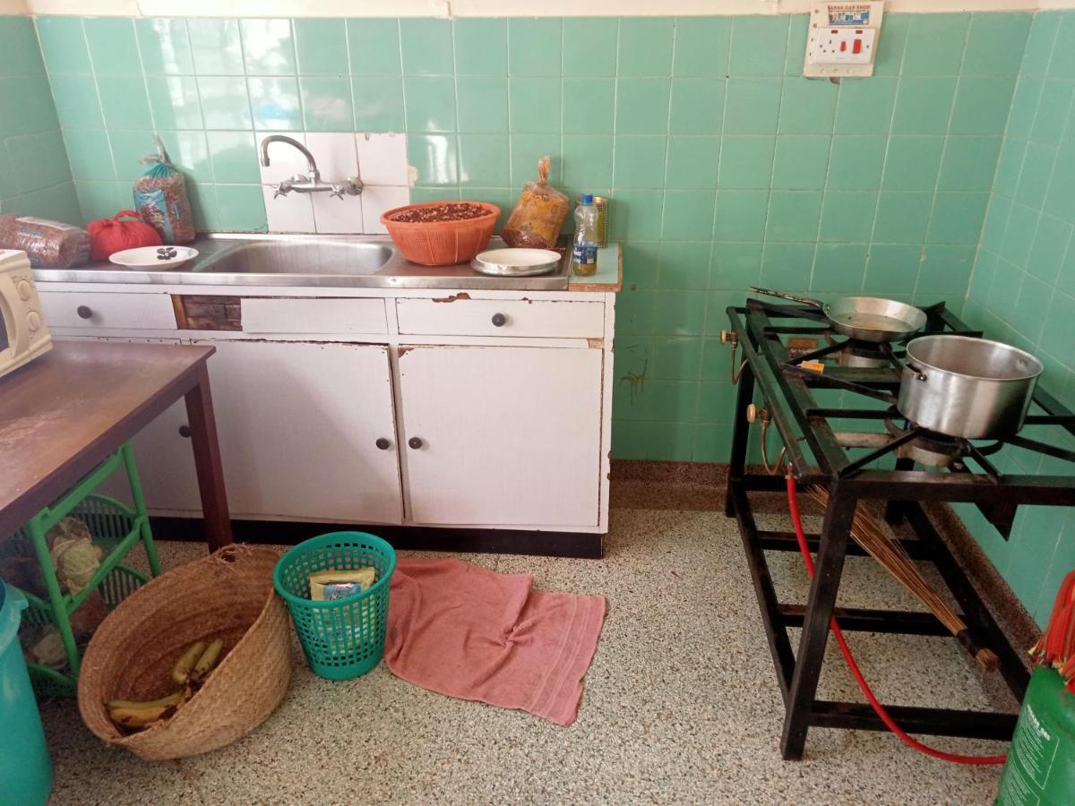 Pinkroses Gardens Hostel Nairobi Bagian luar foto